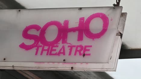 Melden-Sie-Sich-Für-Das-Soho-Theatre,-London,-Vereinigtes-Königreich