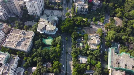Schöne-Wohngegend-Mit-Bäumen-Und-Verkehr-Hübsche-Nachbarschaft-Von-Banani-Dhaka