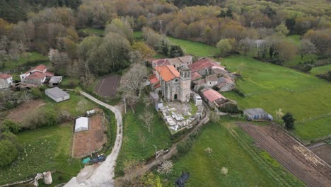 Iglesia-De-Santa-María-De-Codosedo-En-Pastoral-Sarreaus,-España