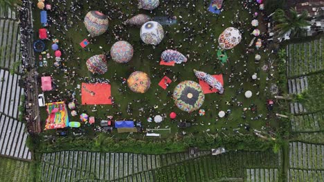 Aerial-view,-hot-air-balloon-festival-in-Kembaran-village,-Wonosobo