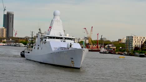 HNLMS-Holland,-Offshore-Patrouillenschiff-Der-Holland-Klasse,-Tower-Bridge,-London,-Großbritannien