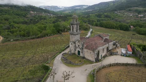 Santa-María-De-Beade,-Ourense,-Vista-De-Viñedos,-España---Aérea