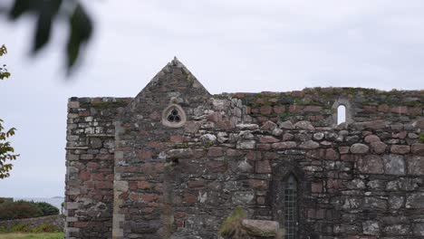 Ruins-of-Old-Medieval-Iona-Nunnery,-Stone-Walls-Remains,-Scotland-UK