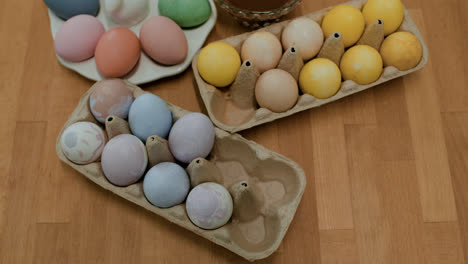 Easter-eggs-on-the-table