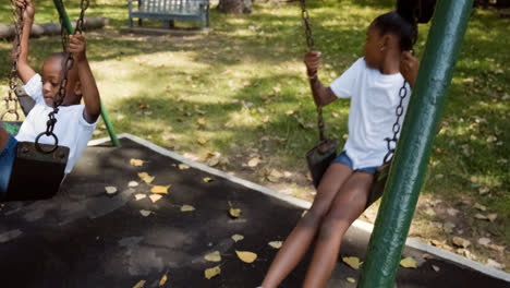 Kid-playing-on-the-swings