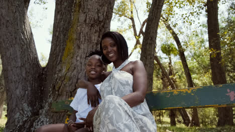 Family-posing-outdoors