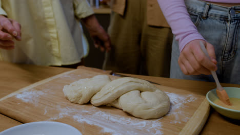 Familie-Kocht-In-Der-Küche