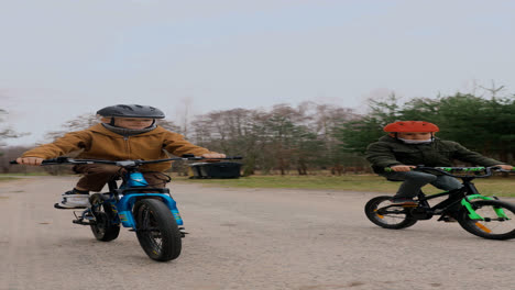 Children-riding-bikes