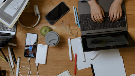 Top-view-of-an-office-table