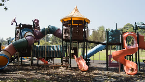 Patio-De-Recreo-En-El-Parque