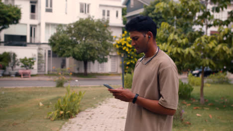 Man-using-smartphone-outdoors