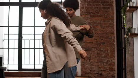 Black-couple-dancing