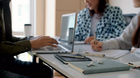 People-working-at-the-office