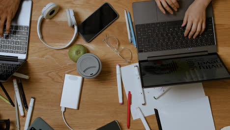 Top-view-of-an-office-table