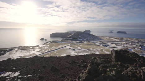 Westmännerinsel-Island-Blick-Von-Der-Spitze-Des-Vulkans-Bei-Sonnenuntergang