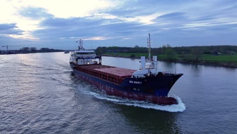 Rix-Union-Vessel-Sailing-Over-Schelda-River-In-Zwijndrecht,-Belgium