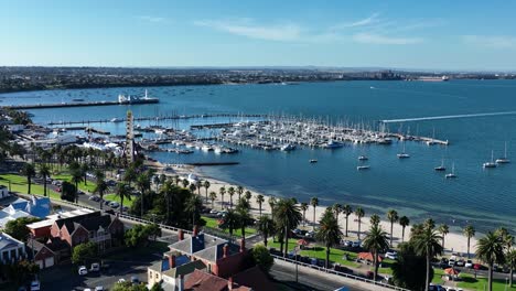 Australian-beach-boats-and-ferris-wheel