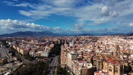 Vista-Aérea-De-La-Ciudad-De-Las-Calles-De-Málaga,-España,-En-La-Región-De-Andalucía.