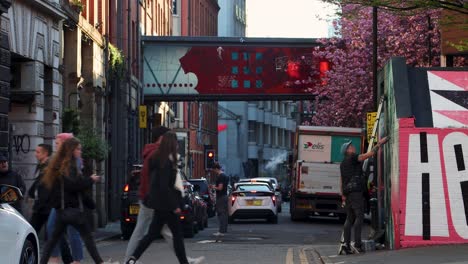 Busy-streets-of-Northern-Quarter-of-Manchester-in-United-Kingdom,-static-view