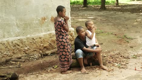 Children-On-A-Street-Of-Zanzibar-In-Tanzania---Wide-Shot