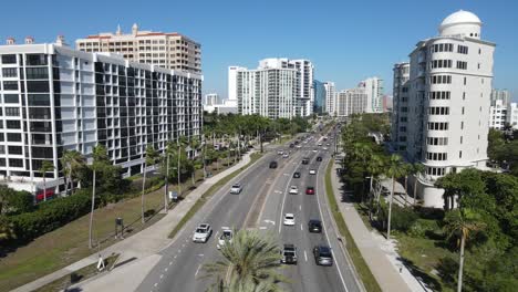 aerial-journey-on-Bayfront-Drive-downtown-Sarasota,-Florida