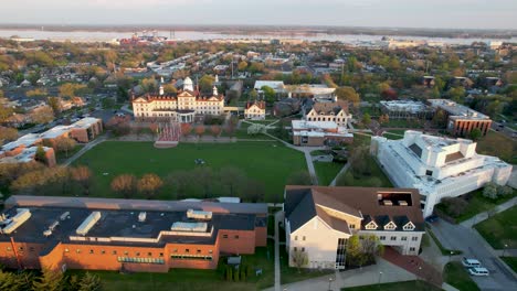 Universidad-Más-Amplia-Drone-Chester-Pensilvania-Primavera