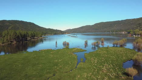 Lake-Hemet---Artificial-Lake-In-The-San-Jacinto-Mountains-In-Mountain-Center,-Riverside-County,-California