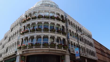 Stephen's-Green-Shopping-Centre-facade-in-Grafton-Street,-Dublin