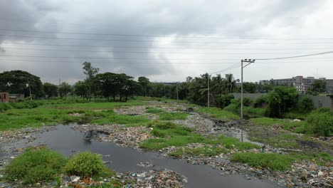 Gran-Vertedero-De-Residuos-Industriales-En-Terreno-Público.