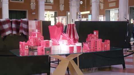 Fondaco-dei-Tedeschi-gift-display-setup,-Venice