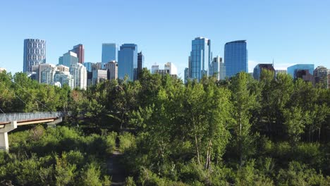 Downtown-Calgary,-Alberta,-Canada-skyline