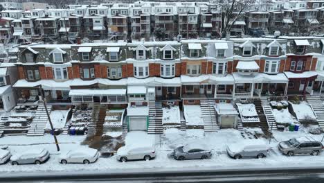 Viertel-Mit-Hoher-Kriminalität-In-Einer-Amerikanischen-Großstadt-Im-Winterschnee