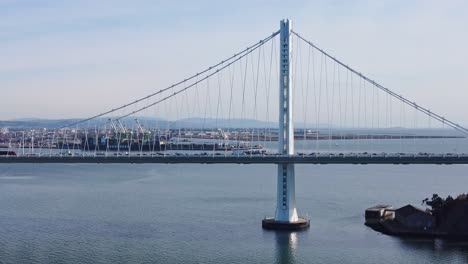 Luftaufnahmen-Der-San-Francisco-Bay-Bridge-Per-Drohne