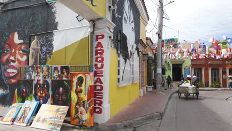 Hermosos-Arte-Mural-De-Negros-Latinx-En-Las-Calles-Getsemani-De-Cartagena,-Colombia.