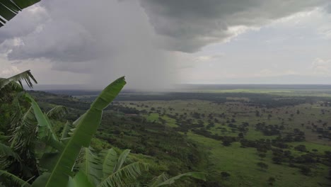 Parque-Nacional-Reina-Isabel-En-El-Valle-Del-Rift-Occidental-En-Uganda,-África-Oriental