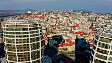 Vista-Panorámica-Aérea-De-La-Ciudad-De-Bratislava