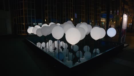 Universum-Light-Spheres,-Hotel-Dubrovnik,-Festival-of-Lights-in-Zagreb