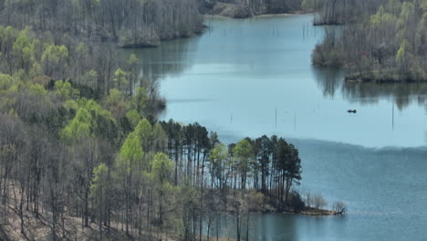 Wooded-Lakeshore-Of-Glen-Springs-Lake-In-Tipton-County,-Tennessee,-USA