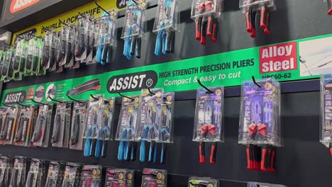 Pliers-stand-at-Canton-fair-import-and-export-Exhibition-fair