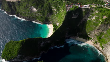 Kelingking-Beach-And-Embon-Beach-In-Nusa-Penida-Island-In-Daylight-In-Bali,-Indonesia