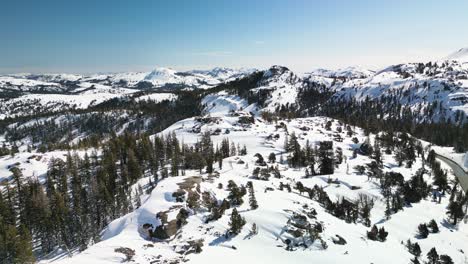 Aerial-view-of-mountain-landscape,-Sierra-Nevada-Mountains,-California