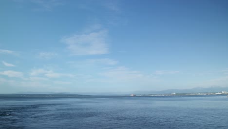 Panning-shot-of-the-Puget-Sound-in-Washington-on-a-clear-sunny-day