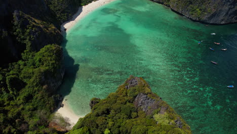 Spectacular-Maya-Bay-beach-in-Phi-Phi-islands