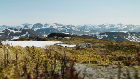 Paisaje-Montañoso-Noruego-En-Sunnmøre