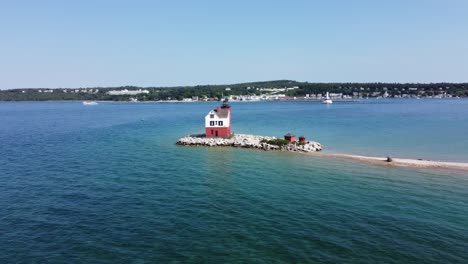 Aerial-shot-of-lighthouse-during-summer