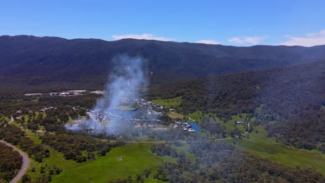 Drohnenaufnahmen-Von-Rauch-Im-Cracken-Back-Forest-Gebiet-In-NSW