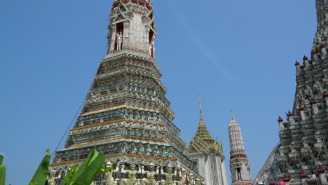 Great-pagoda-in-Thai-Wat-Arun-temple,-Bangkok