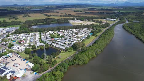 Tweed-River-Und-Vorort-Terranora-In-New-South-Wales,-Australien-–-Luftaufnahme-Einer-Drohne