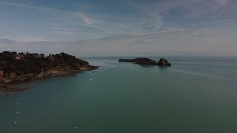 Aerial-4K-Drone-footage-off-the-coast-of-Cancele,-Brittany,-France