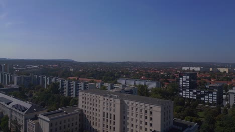 Dresden-Hauptbahnhof-In-Urbaner-Stadtlandschaft